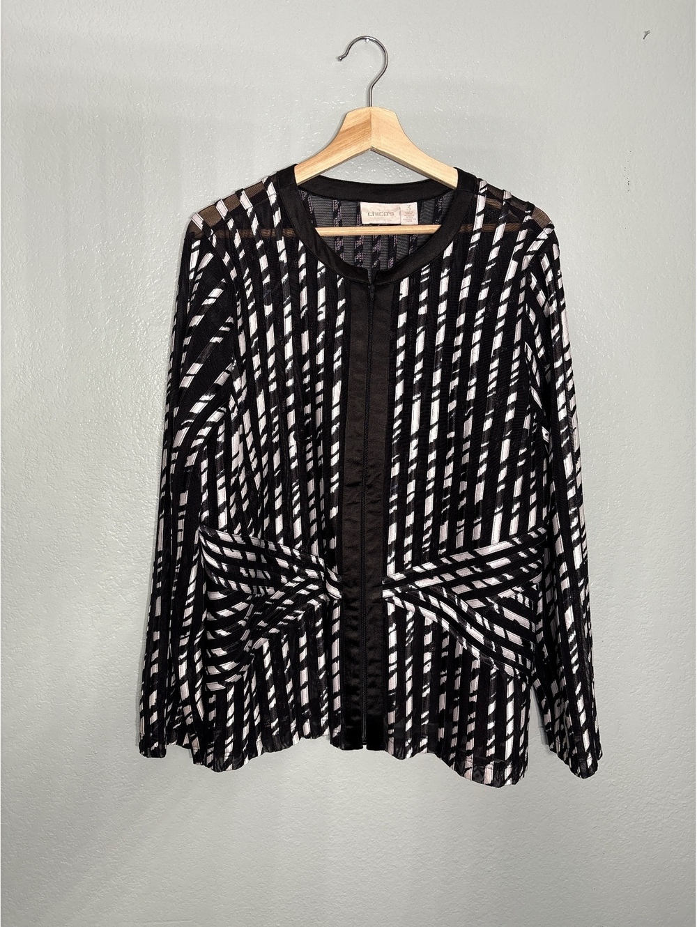 Chico sheer geometric mesh jacket slimming waist nwot 3.